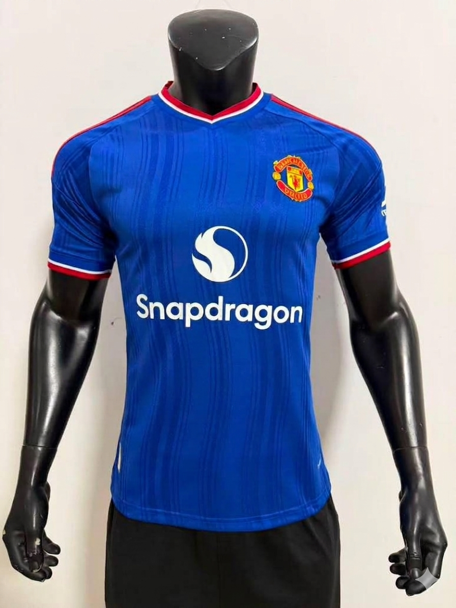 MAN UTD AWAY 2026/27 OFFICIAL PLAYER VERSION